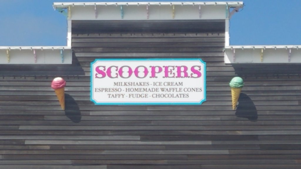Scoopers